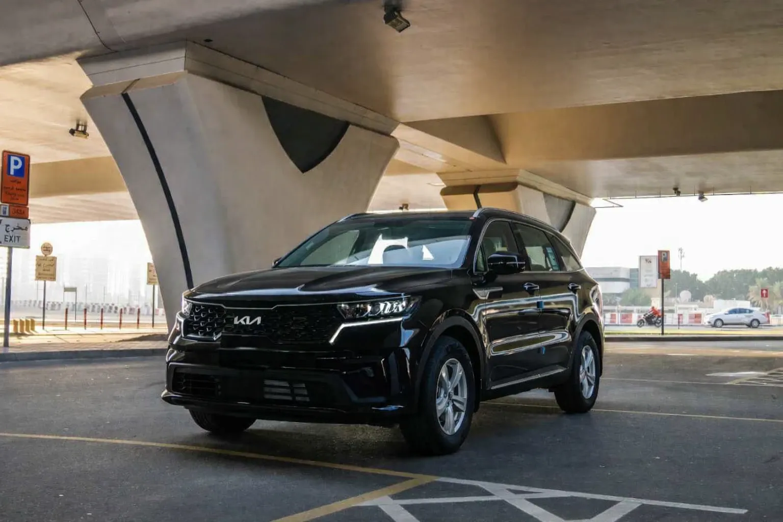 كيا كيا سورنتو - سيارة 7 مقاعد rental car (2023) - image 1