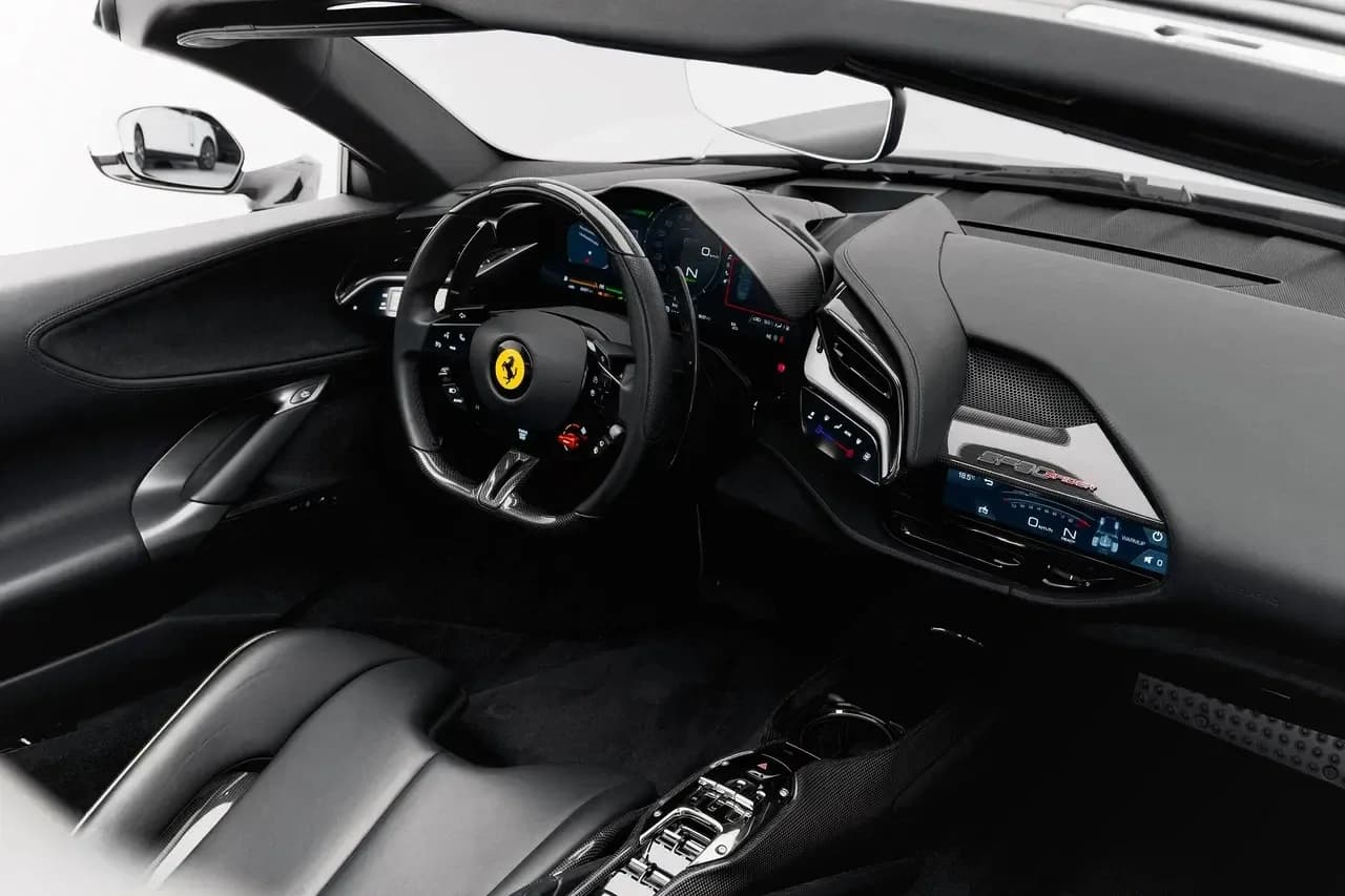 Ferrari Ferrari Sf90 - Sports rental car (2023) - image 4