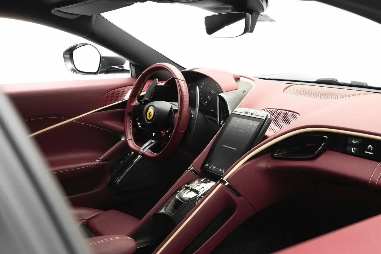 Ferrari Ferrari Roma - Sports rental car (2022) - image 5