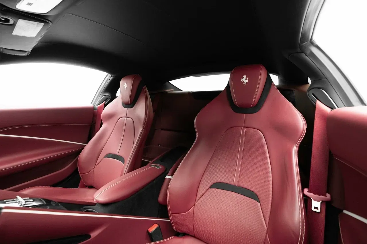 Ferrari Ferrari Roma - Sports rental car (2022) - image 6