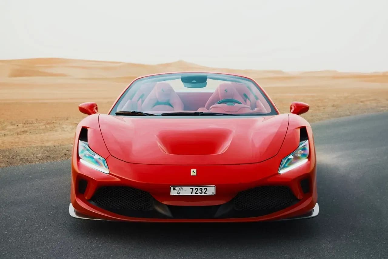 Ferrari Ferrari F8 Tributo - Sports rental car (2023) - image 3