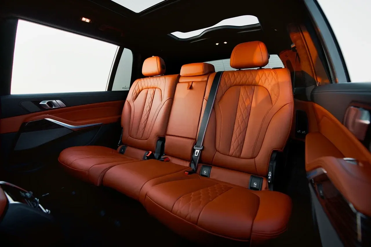 BMW BMW 7 Series - Luxury rental car (2023) - image 6