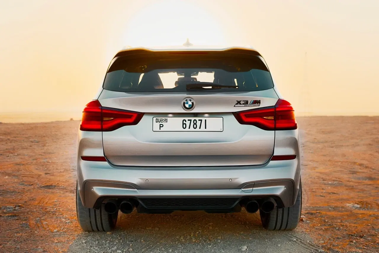 BMW BMW 3 Series - Sports rental car (2022) - image 4