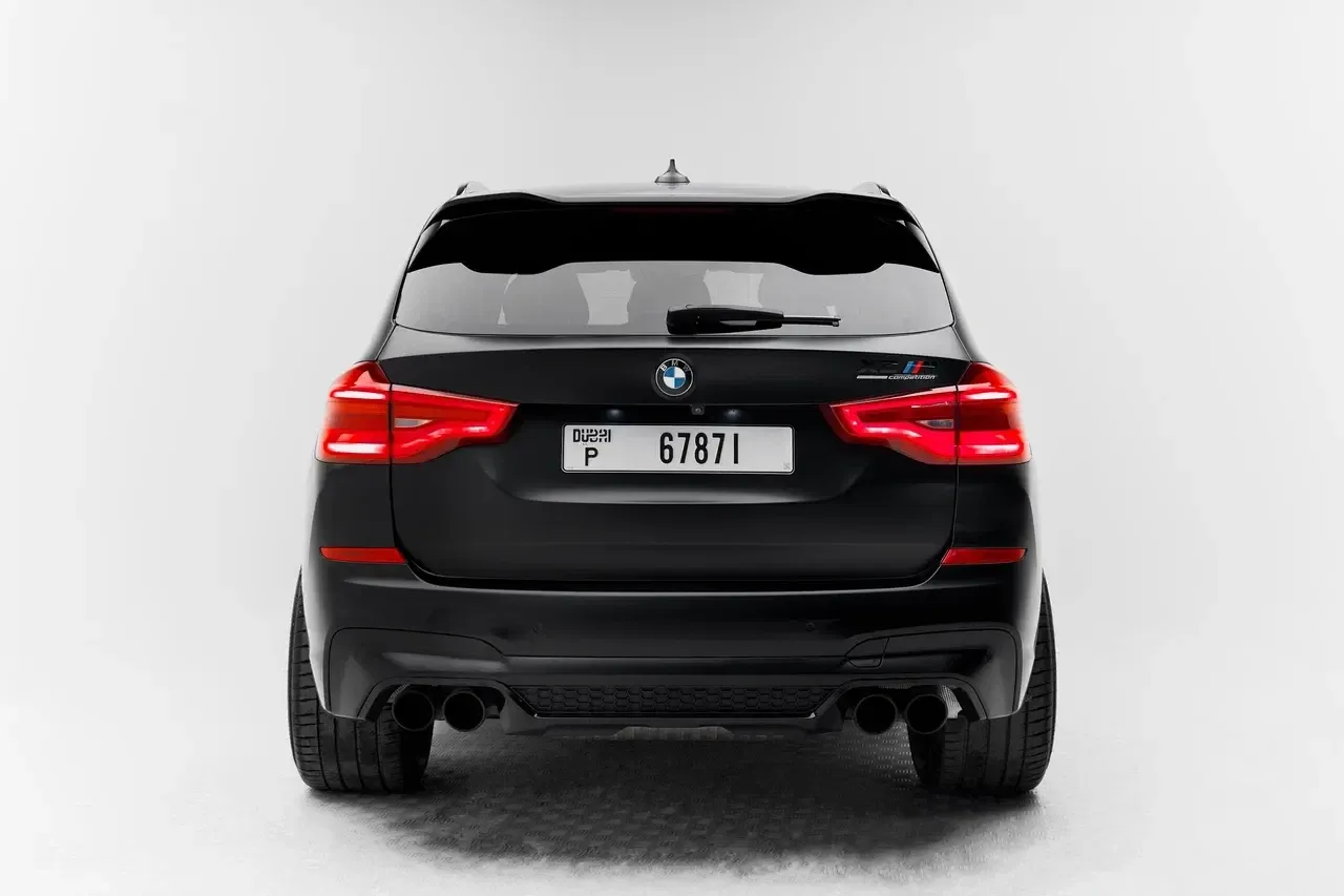 BMW BMW 3 Series - Sports rental car (2022) - image 4