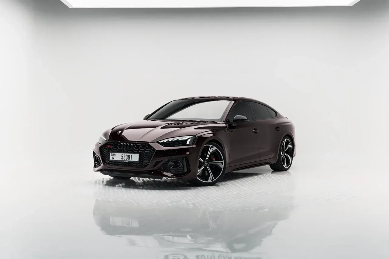أودي أودي RS 5 - فاخرة rental car (2022) - image 1