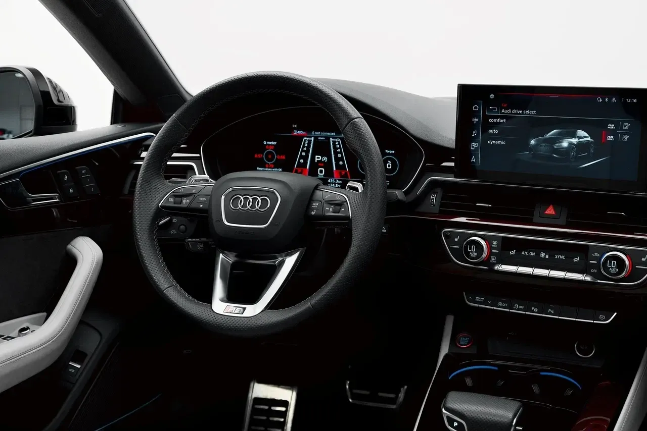 أودي أودي RS 5 - فاخرة rental car (2022) - image 4