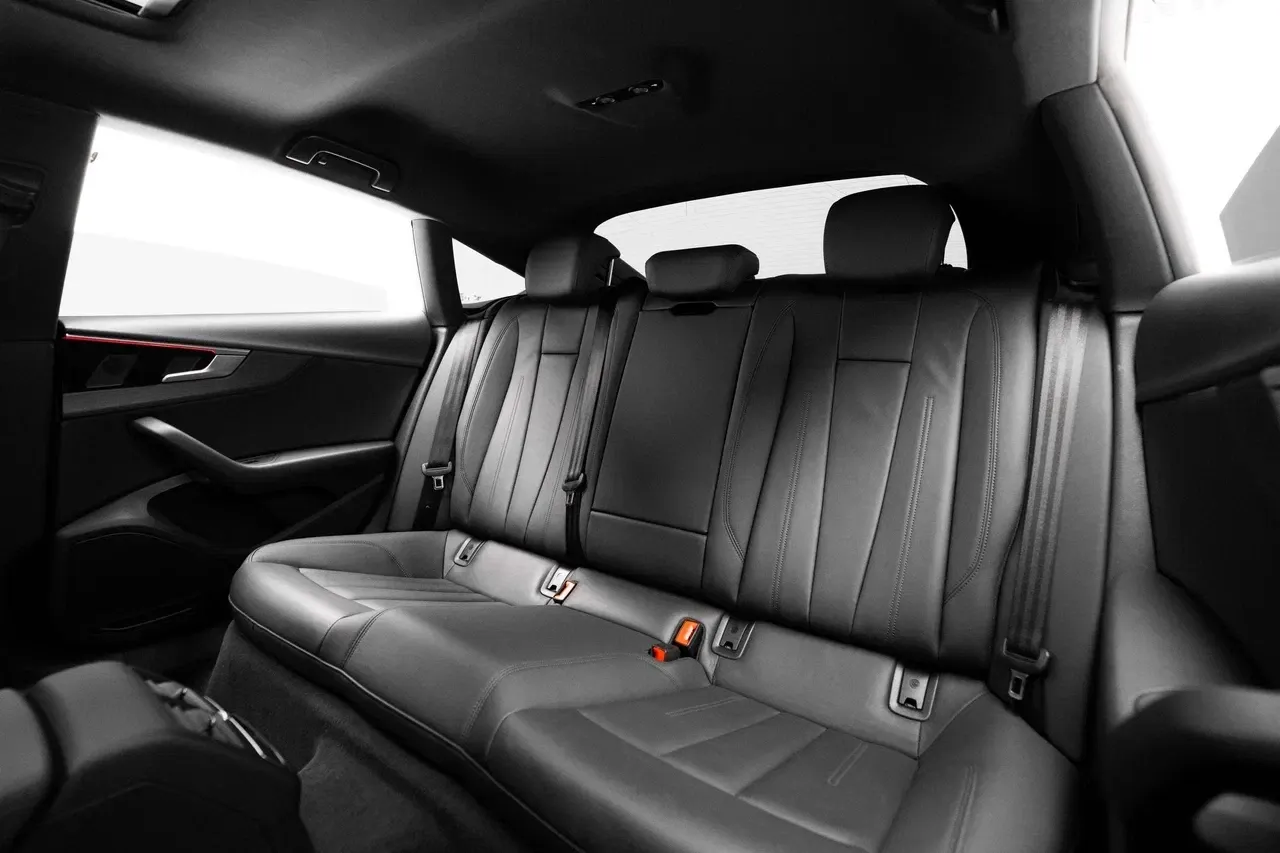 أودي أودي A5 - فاخرة rental car (2024) - image 7