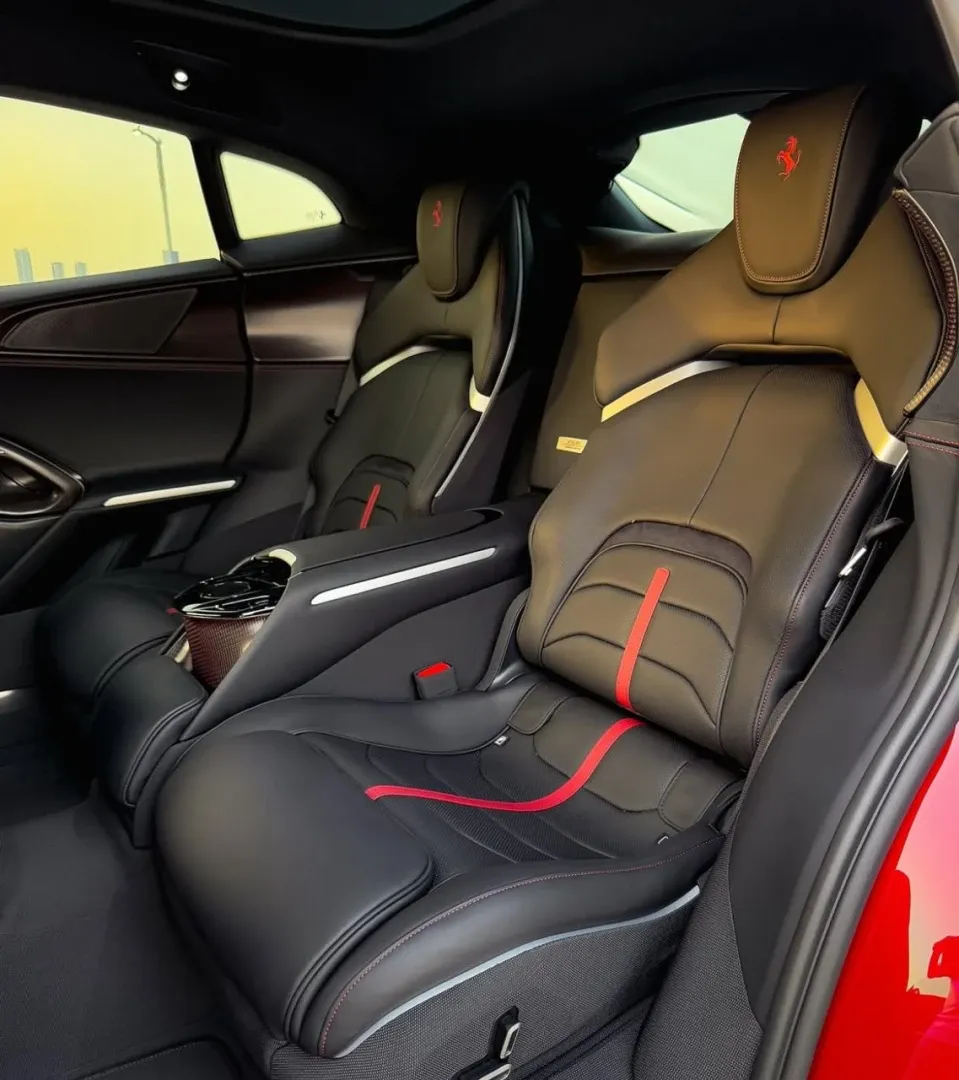 Ferrari Ferrari Purosangue - Supercar rental car (2025) - image 2