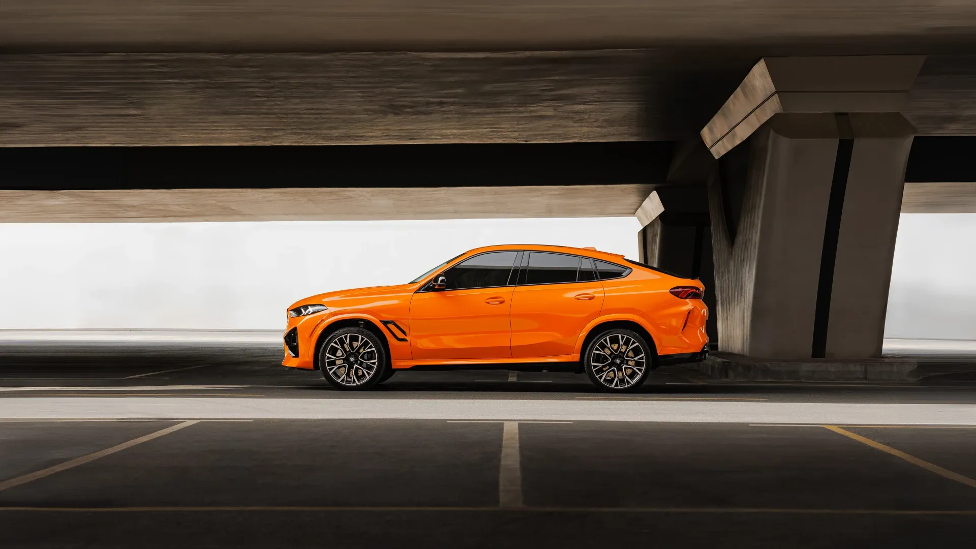 BMW BMW X6m - Sports rental car (2024) - image 4