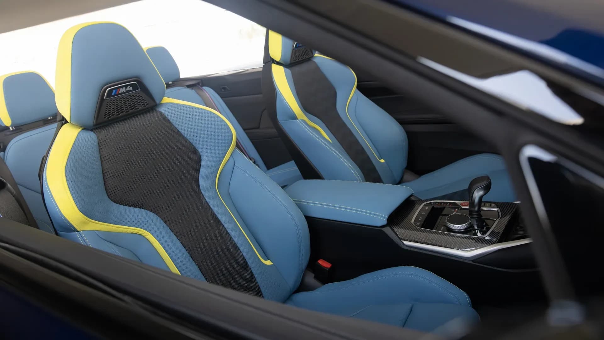BMW BMW M4 - Sports rental car (2024) - image 3
