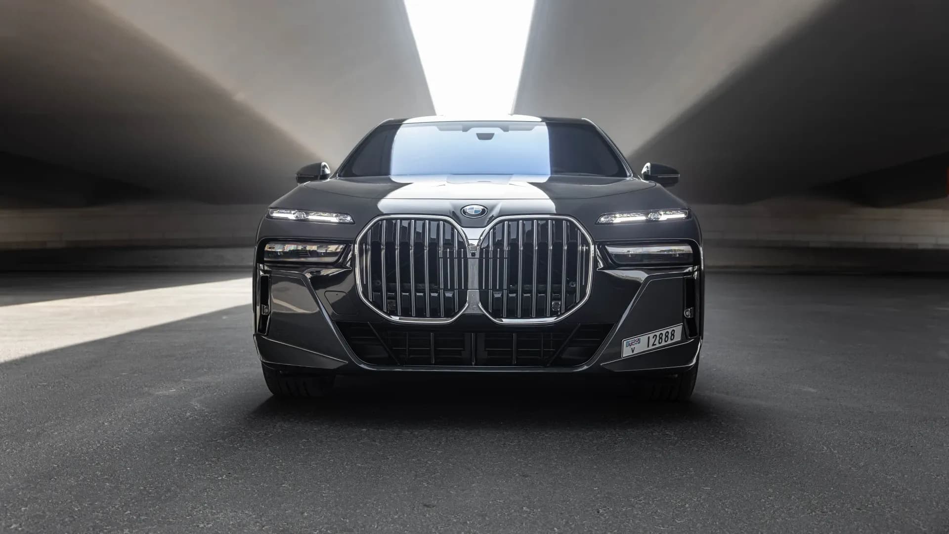BMW BMW 760 I - Luxury rental car (2024) - image 1