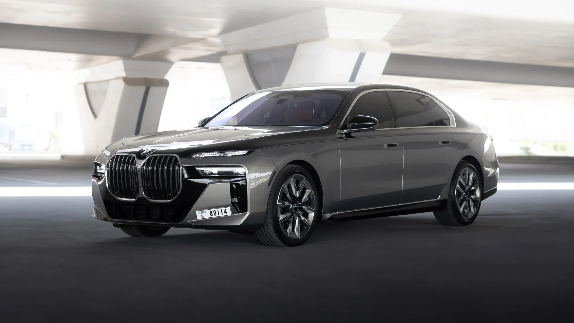 BMW BMW 760 I - Luxury rental car (2024) - image 6