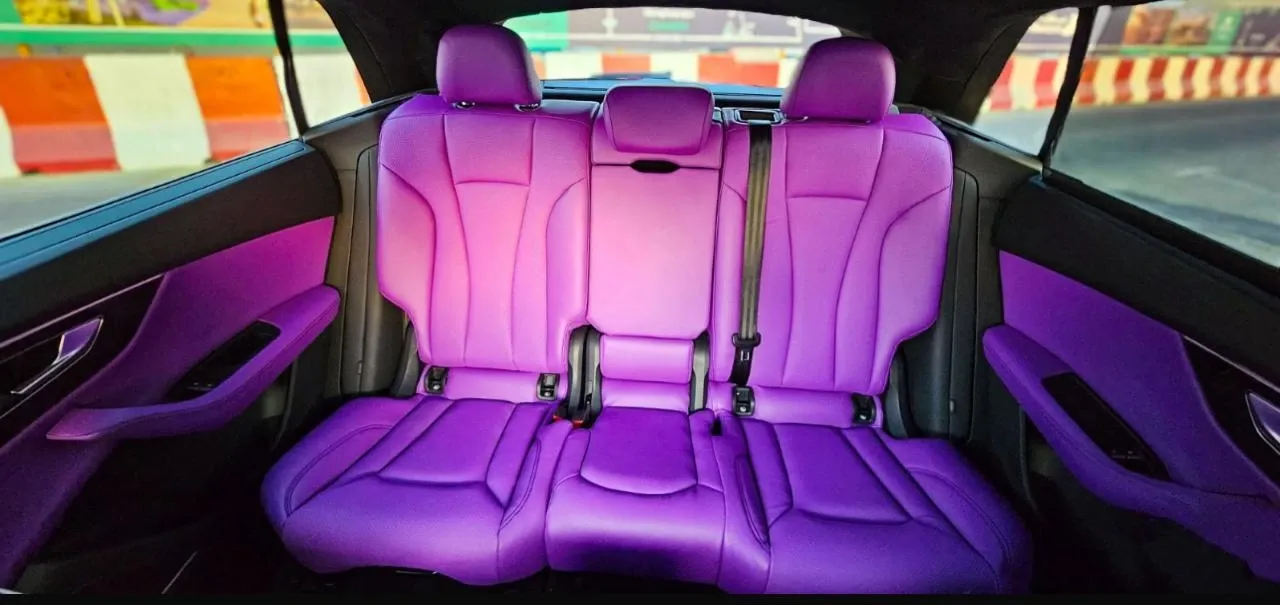 أودي أودي Q8 - فاخرة rental car (2024) - image 4