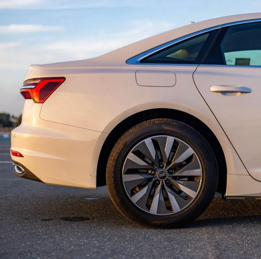 أودي أودي A6 - فاخرة rental car (2024) - image 2