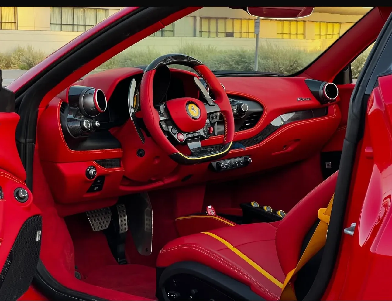 Ferrari Ferrari F8 Spider - Sports rental car (2023) - image 5