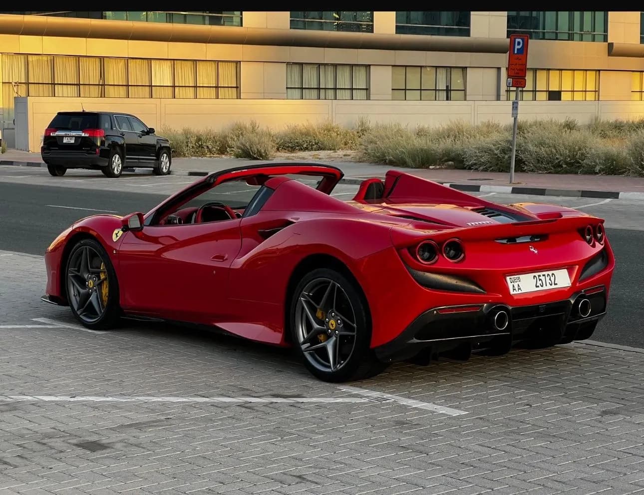Ferrari Ferrari F8 Spider - Sports rental car (2023) - image 9