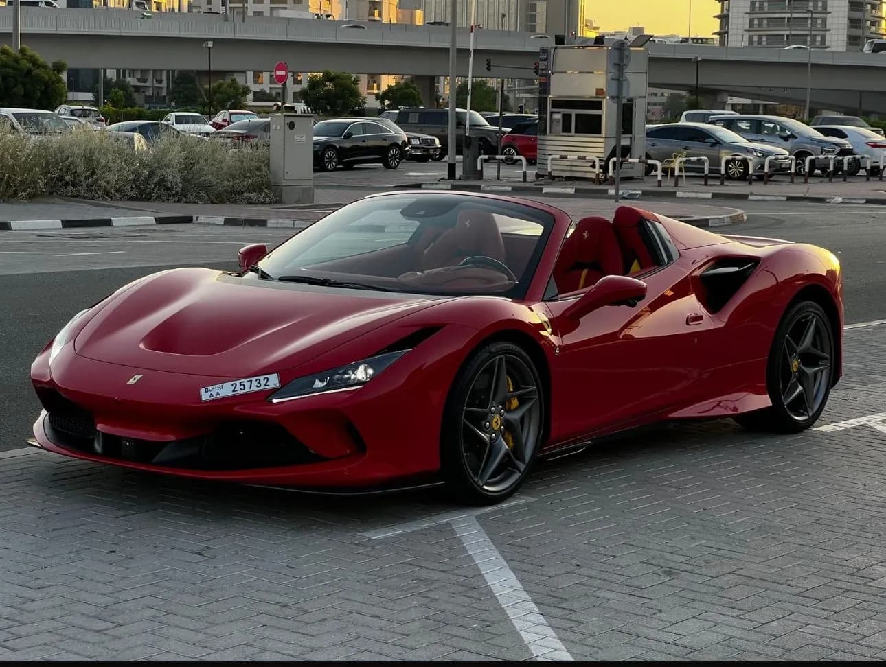 Ferrari Ferrari F8 Spider - Sports rental car (2023) - image 10
