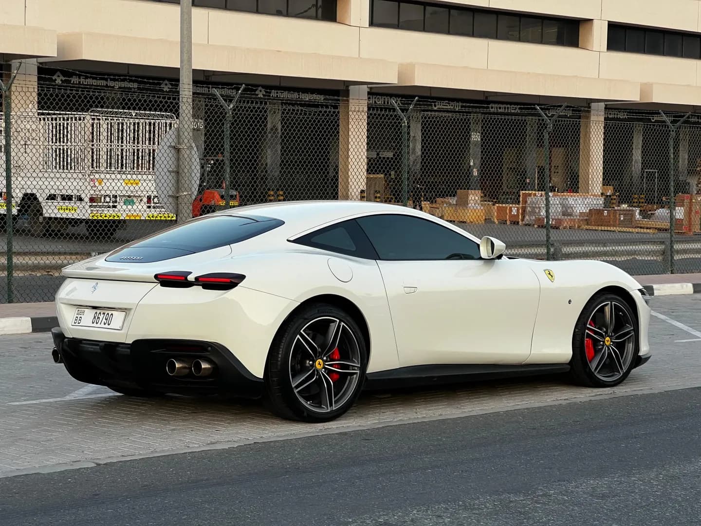 Ferrari Ferrari Roma - Sports rental car (2022) - image 4