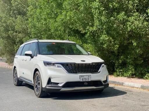 كيا كيا كارنيفال - سيارة 7 مقاعد rental car (2024) - image 1