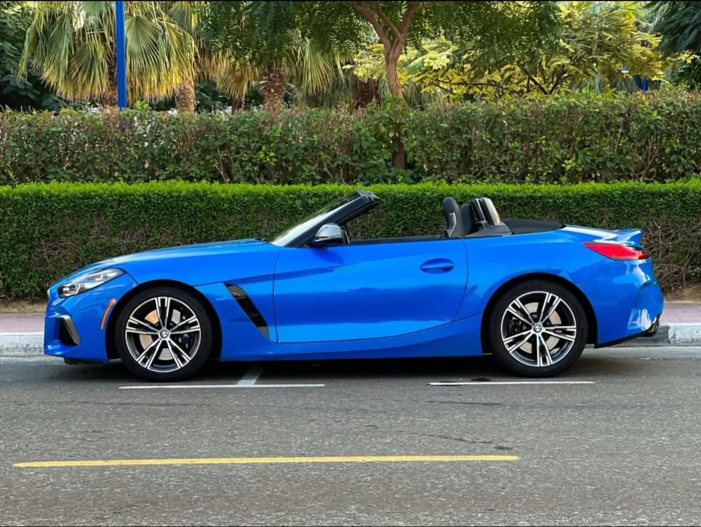 BMW BMW Z4 - Sports rental car (2022) - image 3